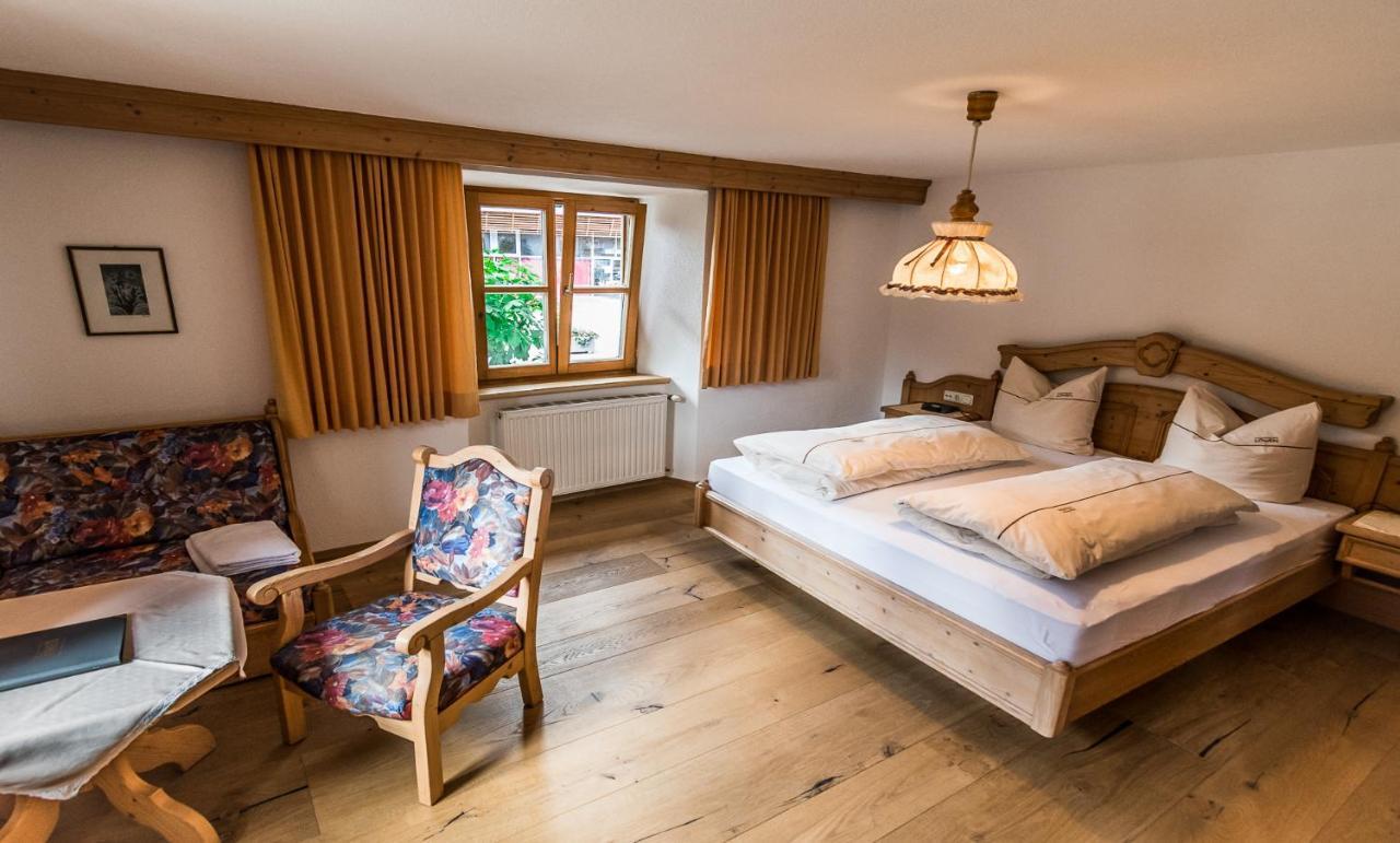 Hotel Zum Goldenen Loewen Biberwier Εξωτερικό φωτογραφία