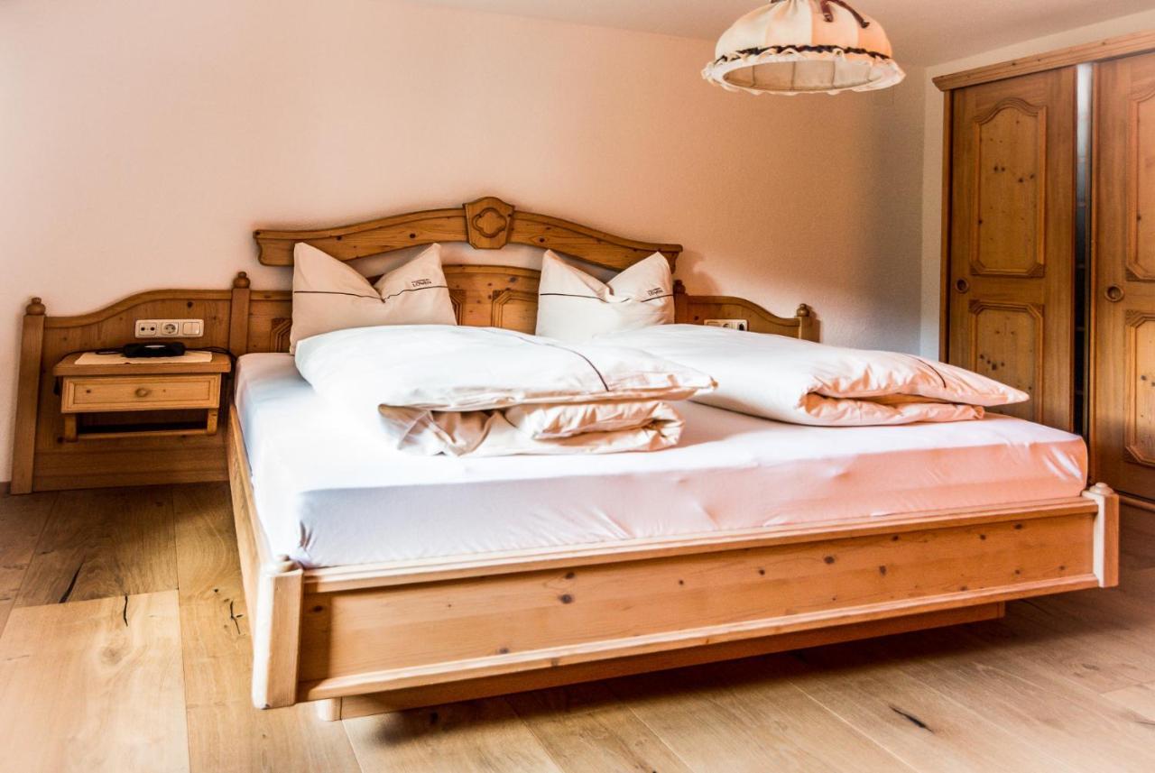 Hotel Zum Goldenen Loewen Biberwier Εξωτερικό φωτογραφία