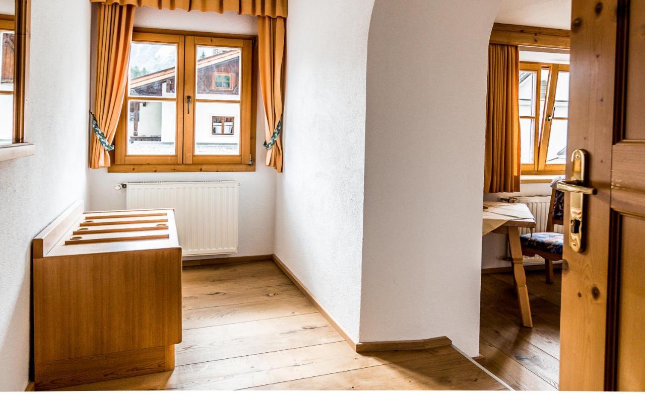 Hotel Zum Goldenen Loewen Biberwier Εξωτερικό φωτογραφία